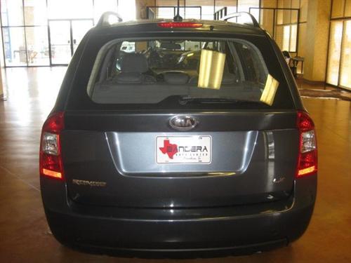 Kia Rondo 2009 photo 2