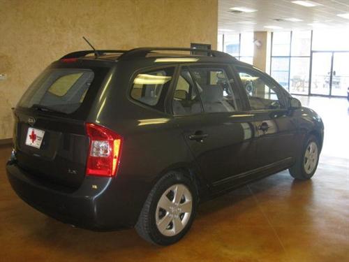 Kia Rondo 2009 photo 3