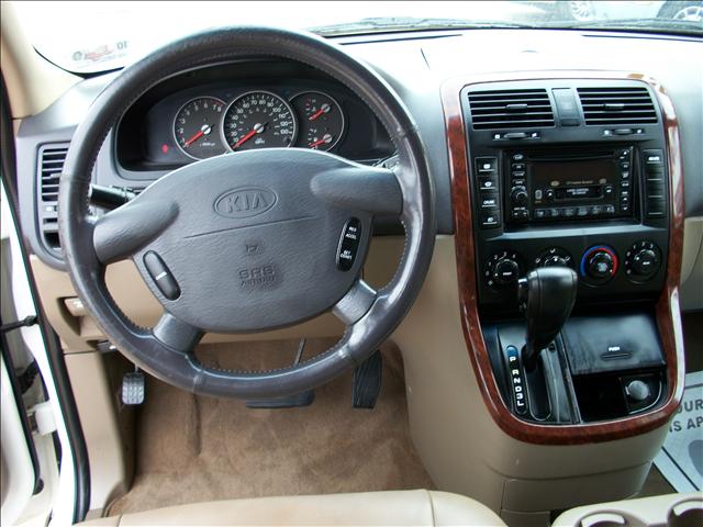 Kia Sedona 2002 photo 4