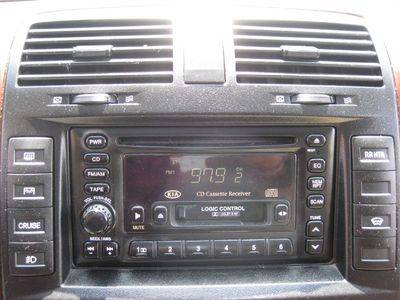 Kia Sedona 2002 photo 2