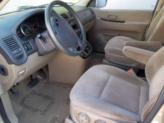 Kia Sedona 2002 photo 2