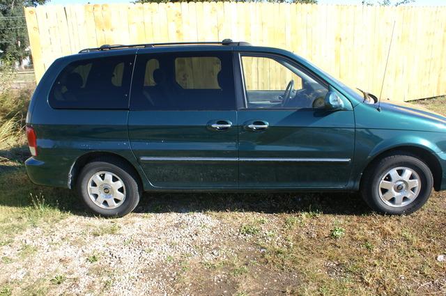 Kia Sedona 2002 photo 1