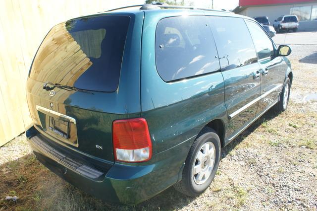 Kia Sedona 2002 photo 2