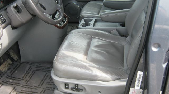 Kia Sedona 2002 photo 2