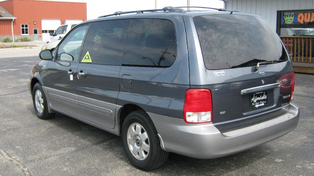 Kia Sedona 2002 photo 4