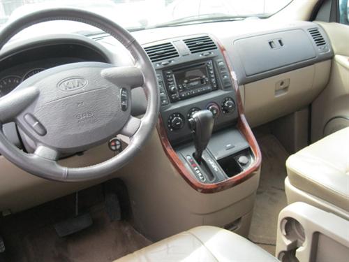 Kia Sedona 2002 photo 1