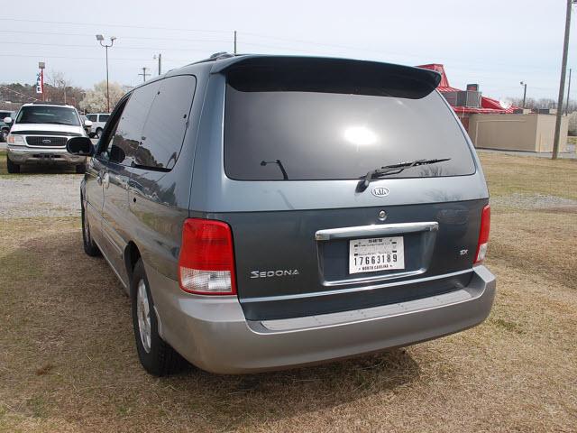 Kia Sedona 2002 photo 2