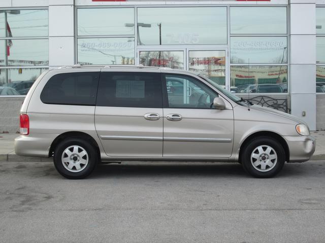 Kia Sedona 2002 photo 2