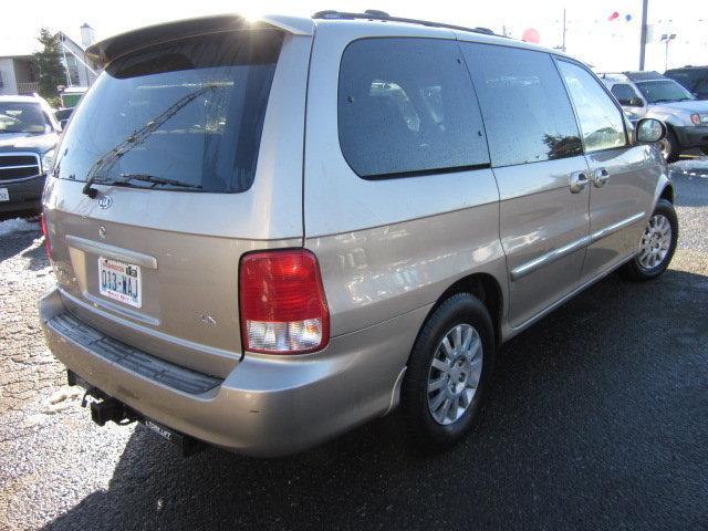 Kia Sedona 2002 photo 4