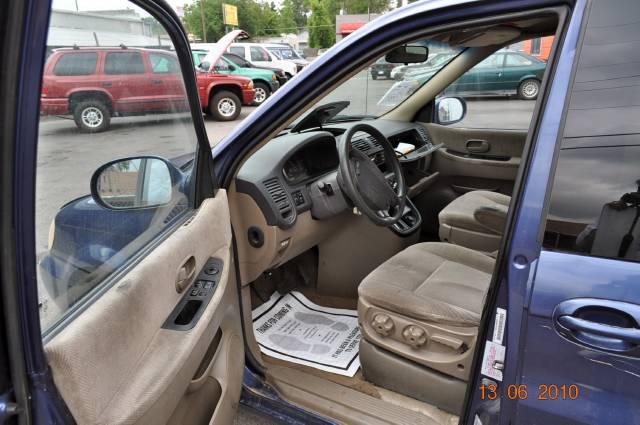 Kia Sedona 2002 photo 1