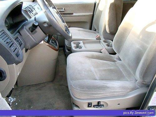Kia Sedona 2003 photo 1