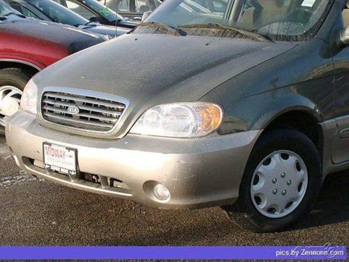 Kia Sedona 2003 photo 4