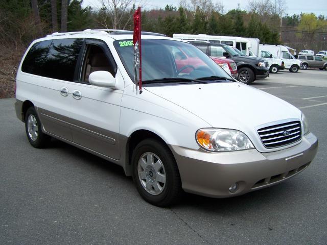 Kia Sedona 2003 photo 2