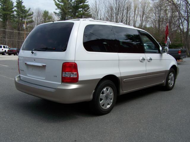 Kia Sedona 2003 photo 4