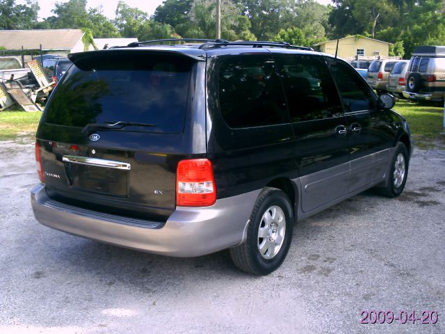 Kia Sedona Open-top MiniVan