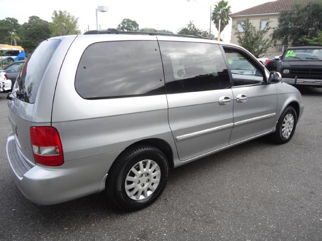 Kia Sedona 2003 photo 2