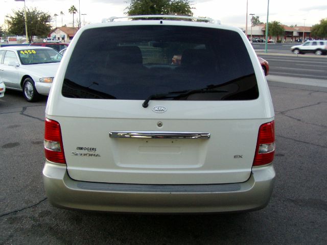 Kia Sedona 2003 photo 3
