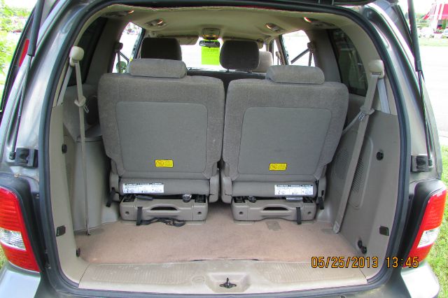 Kia Sedona 2003 photo 13