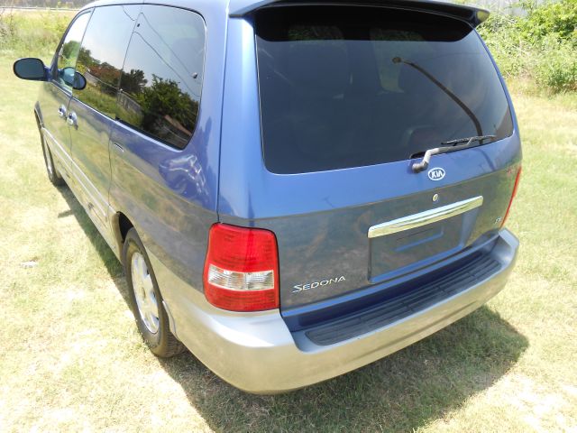 Kia Sedona Elk Conversion Van MiniVan