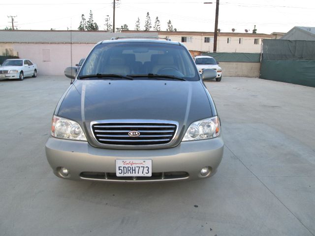 Kia Sedona 2003 photo 4