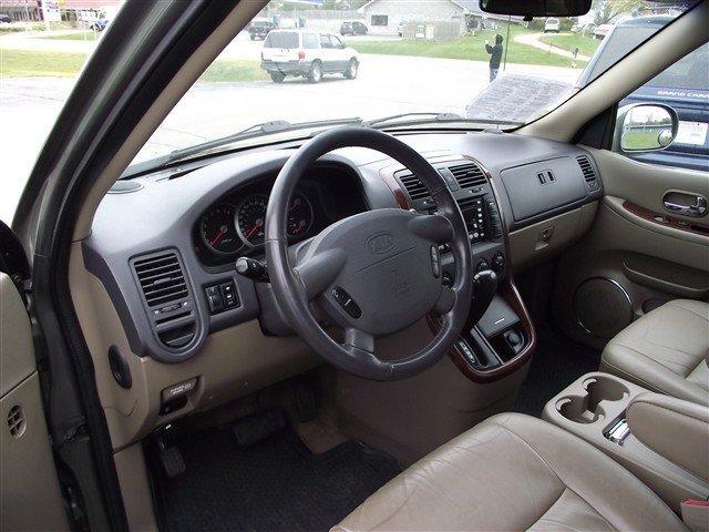 Kia Sedona 2003 photo 4