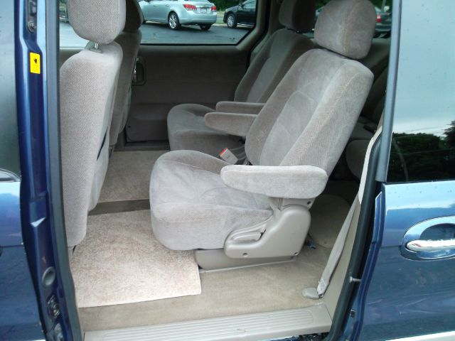 Kia Sedona 2003 photo 15