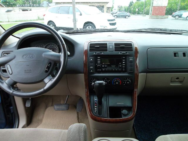 Kia Sedona 2003 photo 7