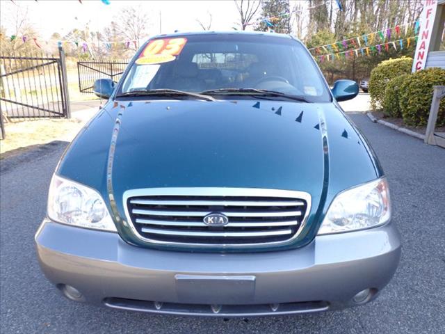 Kia Sedona SL Pickup 4D 6 1/2 Ft MiniVan