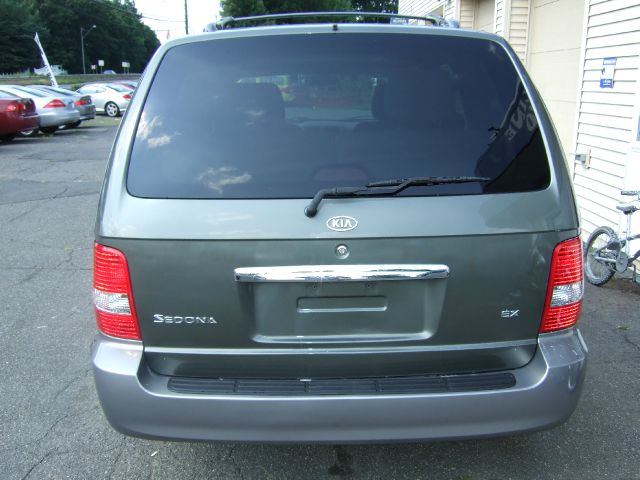 Kia Sedona Open-top MiniVan