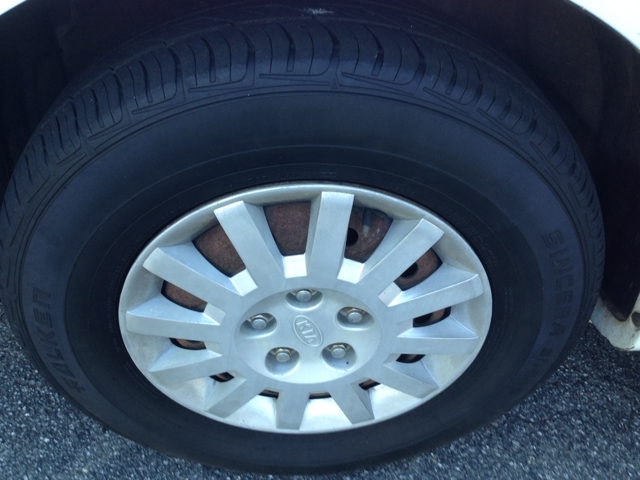 Kia Sedona 2003 photo 11