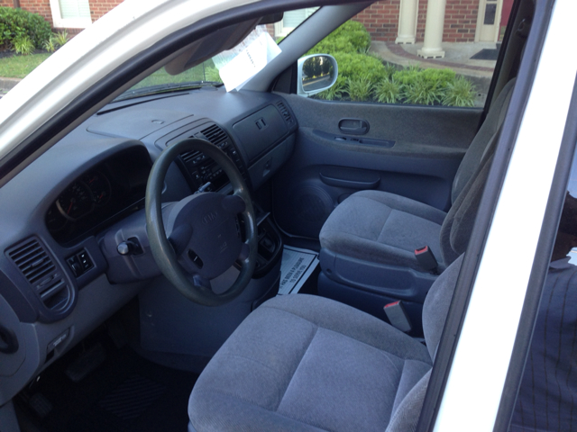 Kia Sedona 2003 photo 7