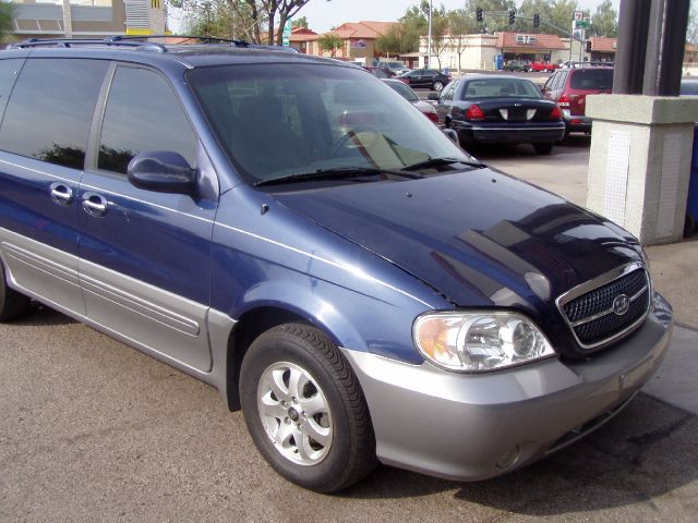 Kia Sedona Open-top MiniVan