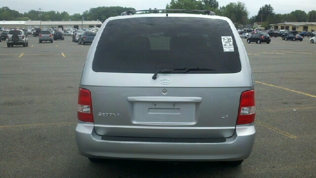 Kia Sedona 2004 photo 2