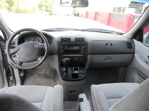 Kia Sedona 2004 photo 4