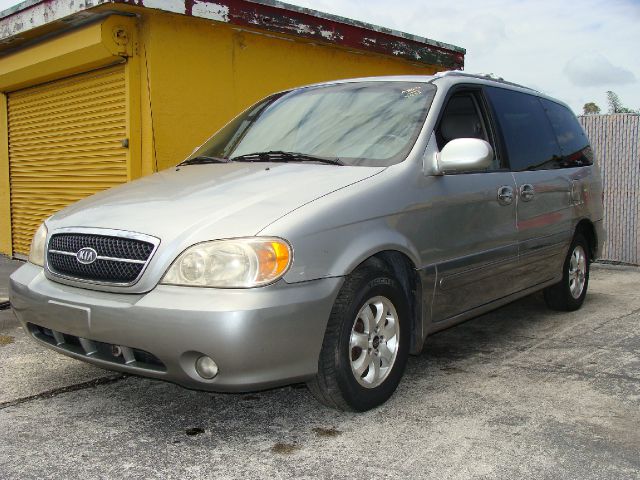 Kia Sedona Open-top MiniVan