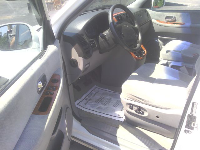Kia Sedona 2004 photo 4