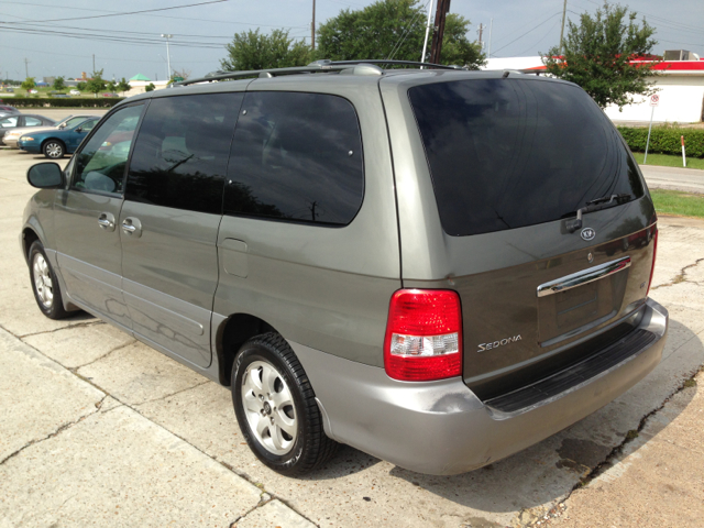 Kia Sedona 2004 photo 4