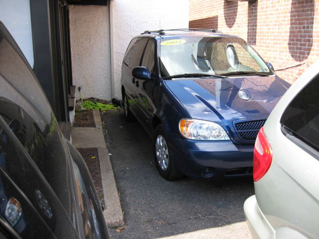 Kia Sedona 2004 photo 2