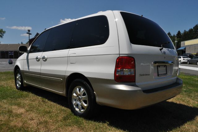 Kia Sedona 2004 photo 1