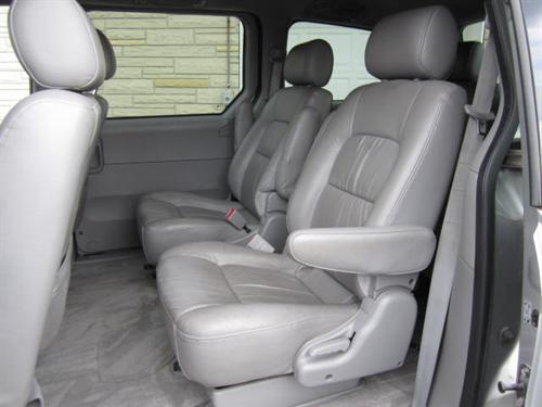 Kia Sedona 2004 photo 1