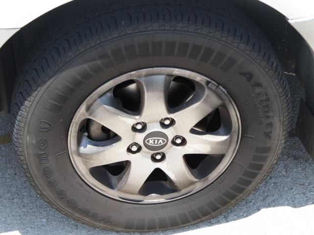 Kia Sedona 2004 photo 7