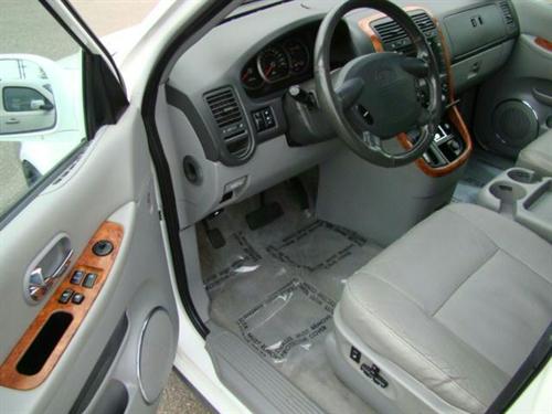 Kia Sedona 2004 photo 4