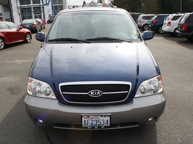 Kia Sedona 2005 photo 4