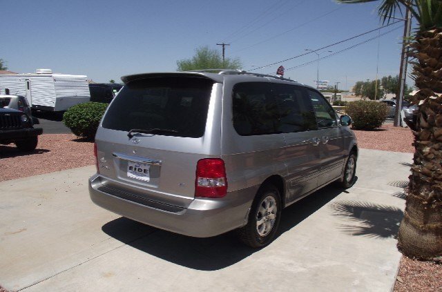 Kia Sedona 2005 photo 1