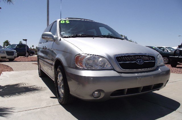 Kia Sedona 2005 photo 5