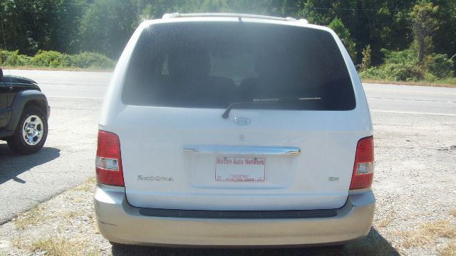 Kia Sedona Open-top MiniVan