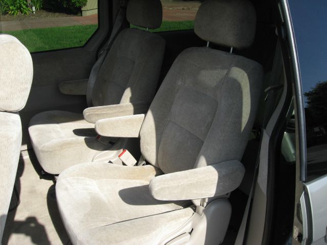 Kia Sedona 2005 photo 2