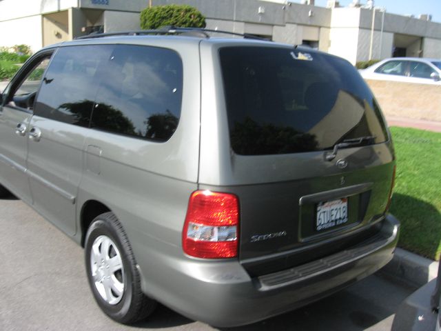 Kia Sedona 2005 photo 8