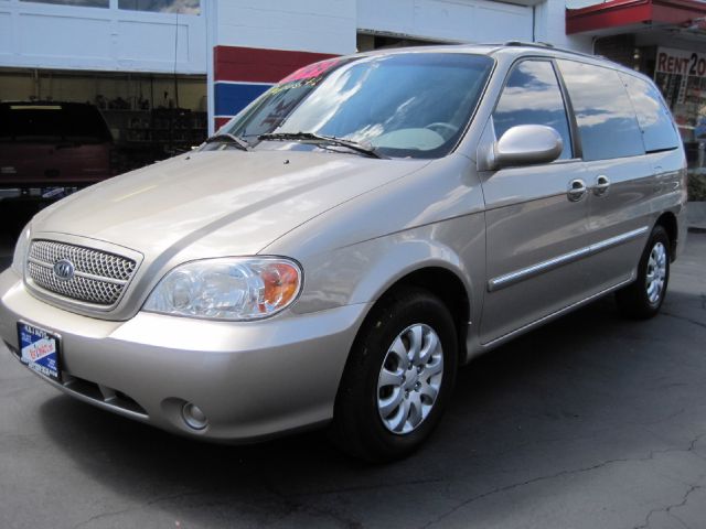 Kia Sedona 2005 photo 3