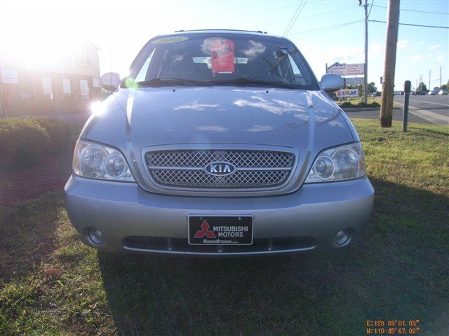 Kia Sedona 2005 photo 2